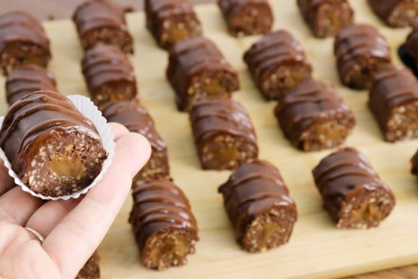 6-Ingredient No-Bake Chocolate Bites