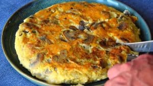 Delicious Homemade Cheese & Mushroom Omelet Recipe