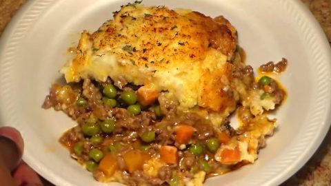 Easy & Simple Homemade Shepherd’s Pie Recipe | DIY Joy Projects and Crafts Ideas