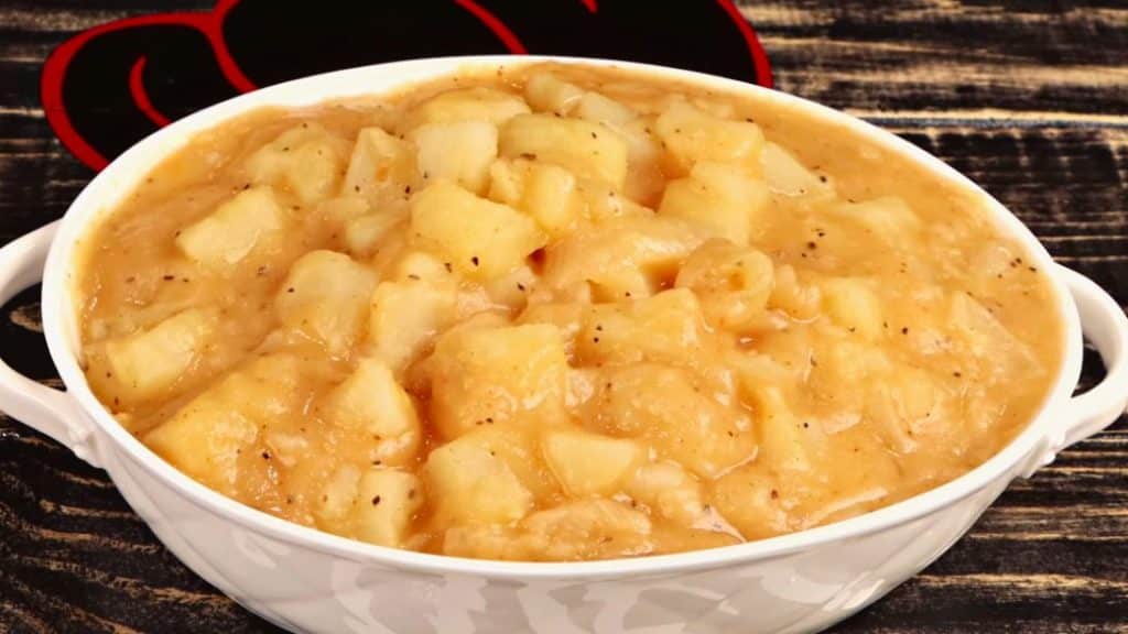 Easy Stovetop Smothered Potatoes Recipe