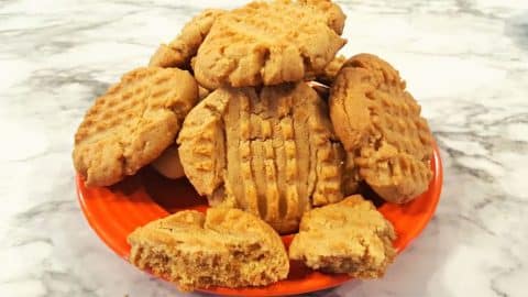 Easy-To-Make Peanut Butter Cookies | DIY Joy Projects and Crafts Ideas