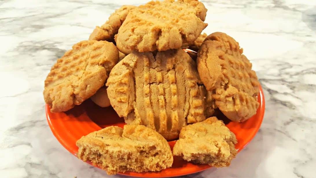 Easy-To-Make Peanut Butter Cookies | DIY Joy Projects and Crafts Ideas