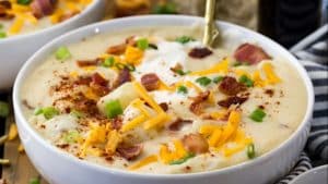 How to Make Creamy Potato Soup