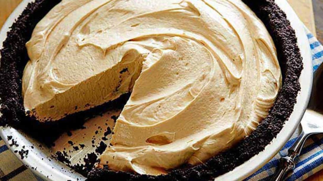 Ree Drummonds 6 Ingredient Chocolate Peanut Butter Pie Recipe 