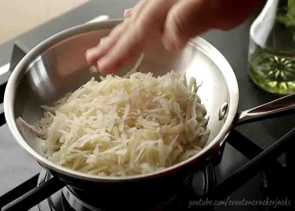 Frying the diner-style hash browns
