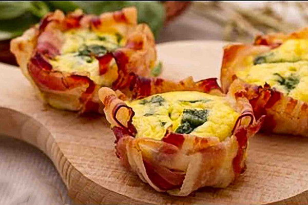 Easy eggs in bacon baskets recipe