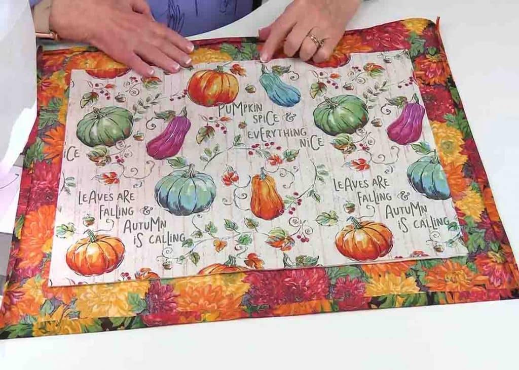 Wrapping the backing fabric to the top to make the border of the placemat