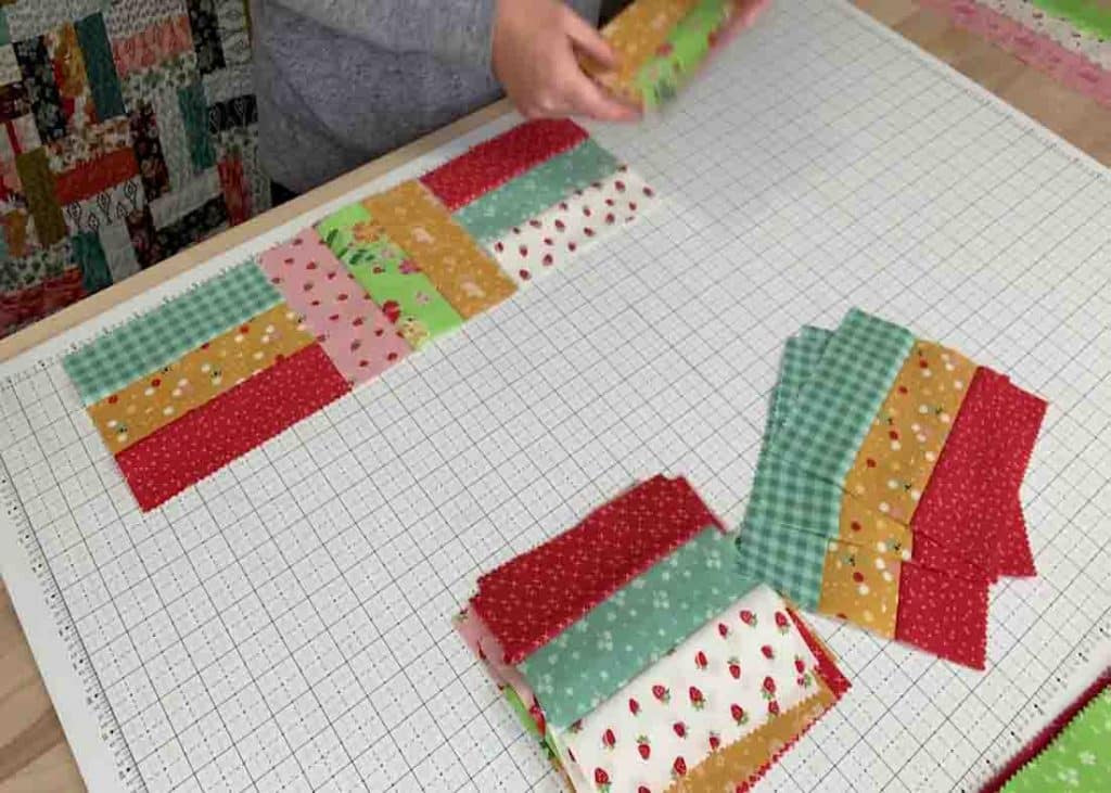 Making the layout of the top of the rail fence quilt