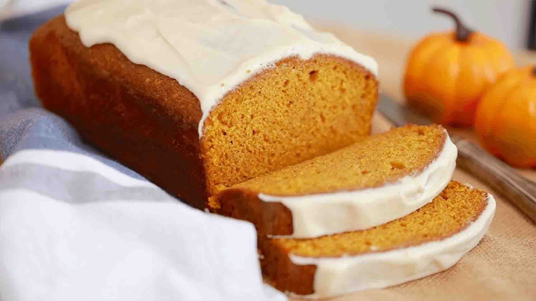 Best Ever Pumpkin Bread Recipe | DIY Joy Projects and Crafts Ideas