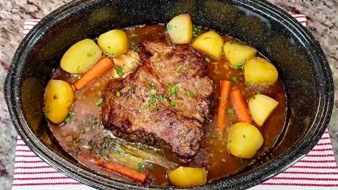 Slow-Cooked Pot Roast & Gravy Recipe | DIY Joy Projects and Crafts Ideas