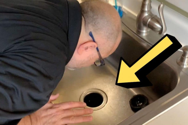 3 Ways To Deodorize A Smelly Kitchen Sink