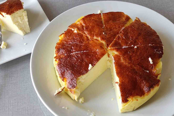 3-ingredient air fryer yogurt cake recipe