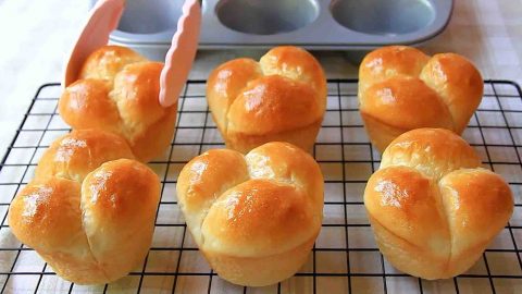 6-Ingredient Buttery Bread Recipe | DIY Joy Projects and Crafts Ideas