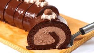 Easy Chocolate Swiss Roll cake