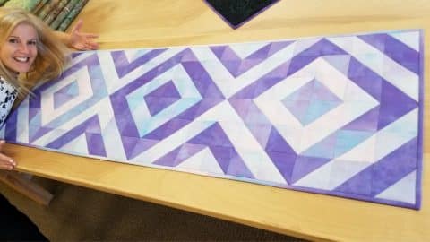 Easy One-Fabric Runner Quilt Tutorial For Beginners | DIY Joy Projects and Crafts Ideas