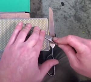 Easy Way To Sharpen Any Scissors