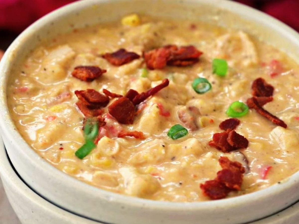 https://diyjoy.com/wp-content/uploads/2022/11/How-To-Make-Flavorful-Chicken-Corn-Chowder-1200x900.jpg