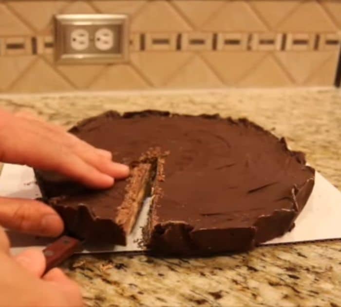 How To Make Giant Reese's Pie At Home