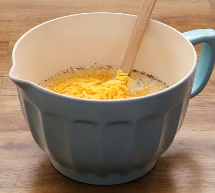 How to Make Slow Cooker Macaroni and Cheese Recipe
