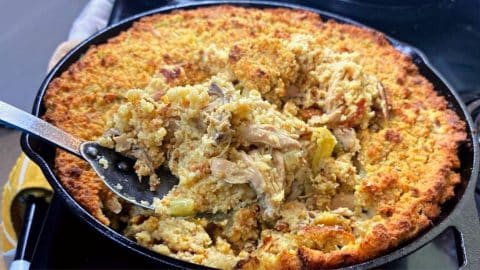 Southern Skillet Cornbread Chicken & Dressing Recipe | DIY Joy Projects and Crafts Ideas