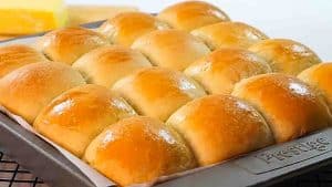Easy Buttery Soft Buns Recipe