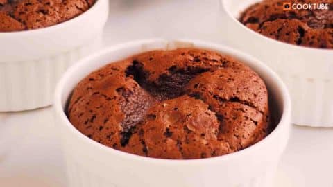 2-Ingredient Chocolate Souffle Recipe | DIY Joy Projects and Crafts Ideas