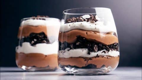3-Ingredient Chocolate Mousse Trifle | DIY Joy Projects and Crafts Ideas
