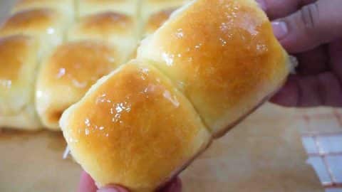 30-Minute Dinner Rolls Recipe | DIY Joy Projects and Crafts Ideas