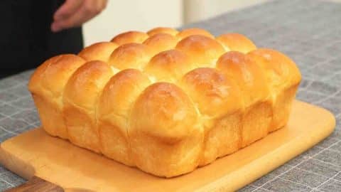 6-Ingredient Soft Bread Recipe | DIY Joy Projects and Crafts Ideas