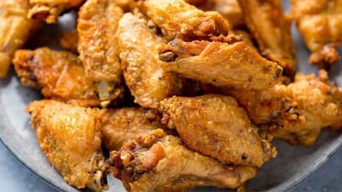 Best Crispy Oven-Baked Chicken Wings | DIY Joy Projects and Crafts Ideas