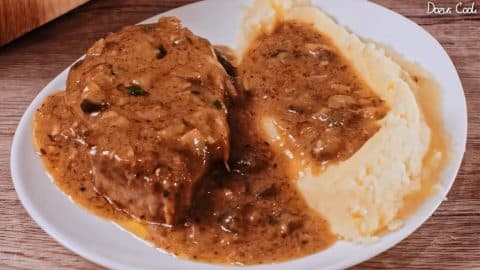 Delicious One Pan Pork with Gravy Sauce Recipe | DIY Joy Projects and Crafts Ideas