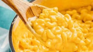 Easy Stovetop Mac and Cheese Ready in 15 Minutes
