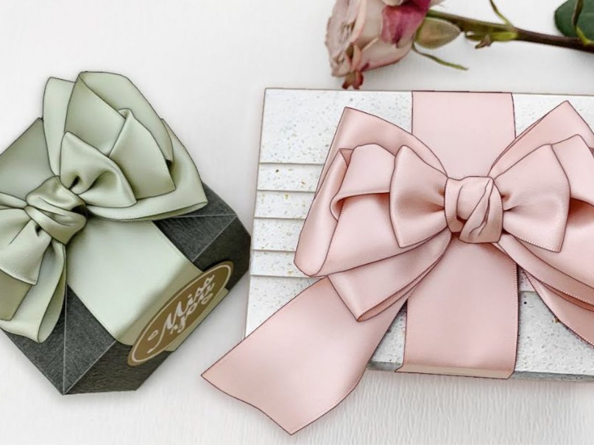 Gift Wrapping and Ribbon Bow Tutorial