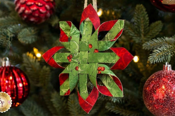 How to Make a No-Sew Scandinavian Star Ornament