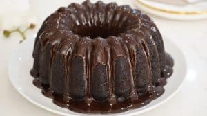 Super Easy Dark Chocolate Bundt Cake Recipe
