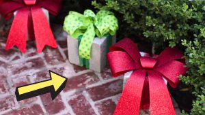 DIY Cinder Block Present Decor For Christmas