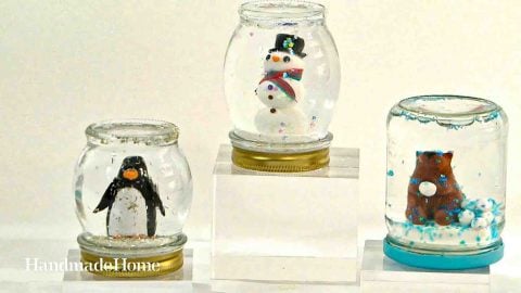 Easy DIY Snow Globe Tutorial | DIY Joy Projects and Crafts Ideas