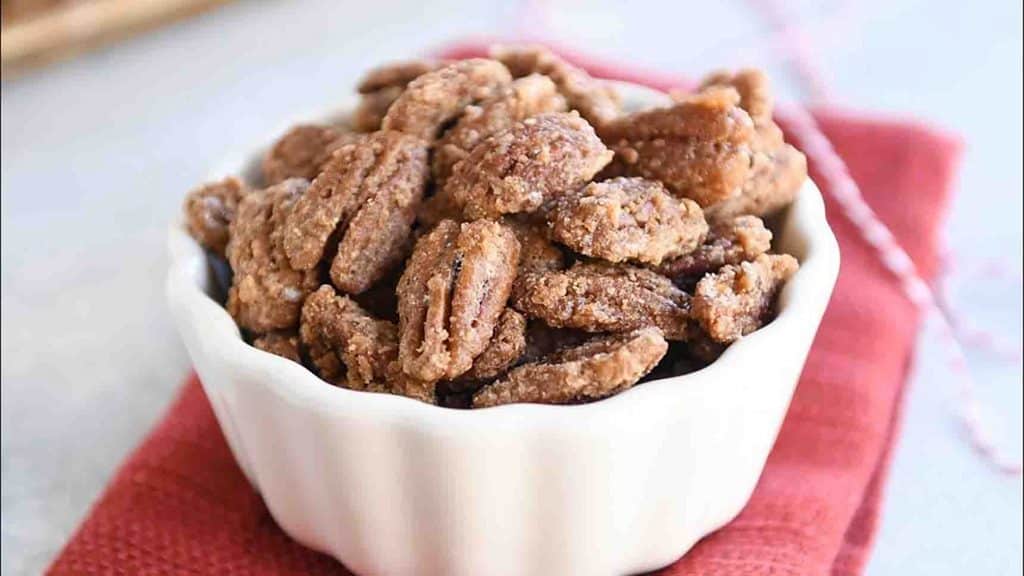 Easy cinnamon and sugar candied pecans