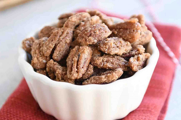 Easy cinnamon and sugar candied pecans