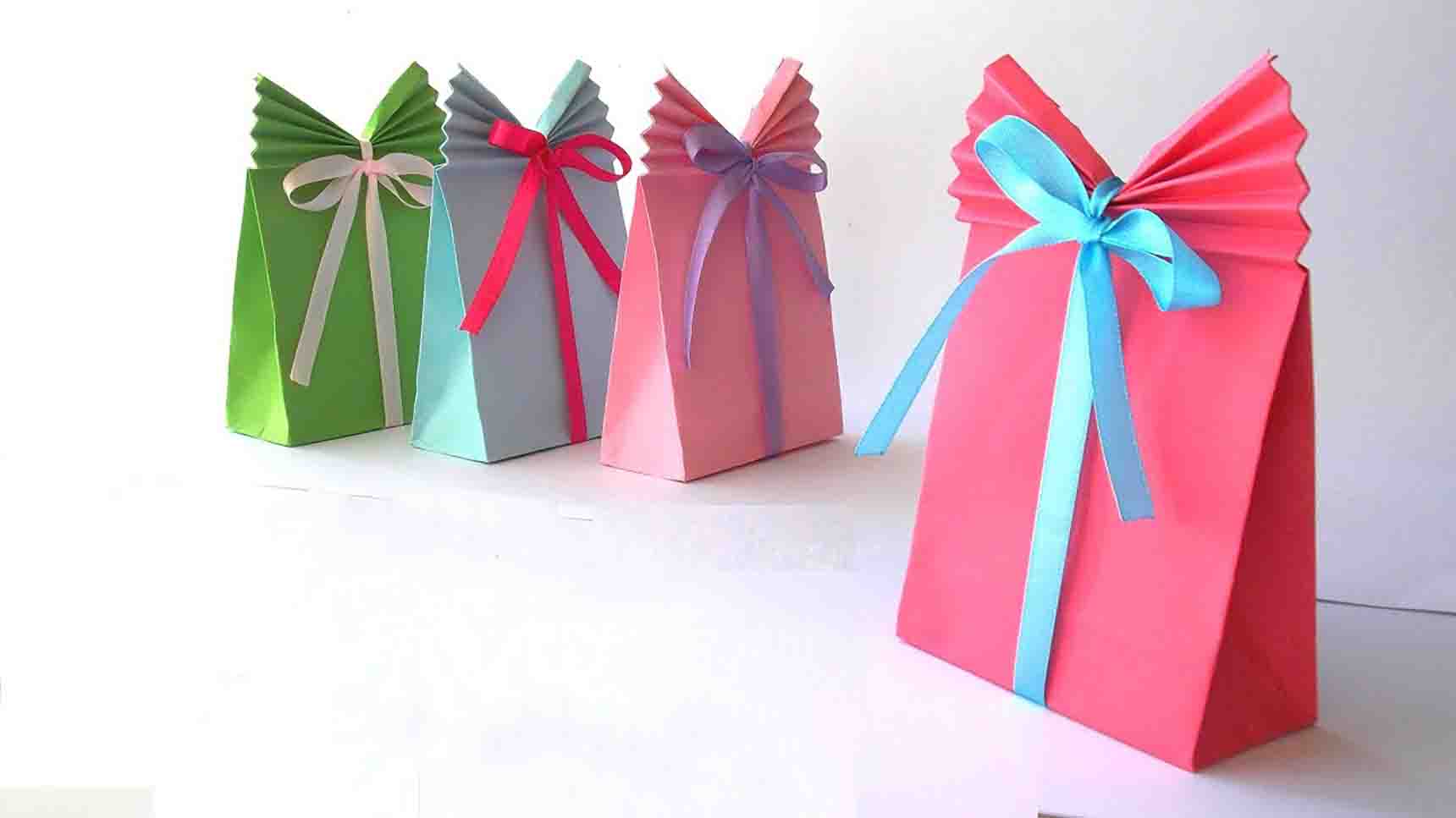 How to make paper gift bag  Simple and Easy Origami gift bag 