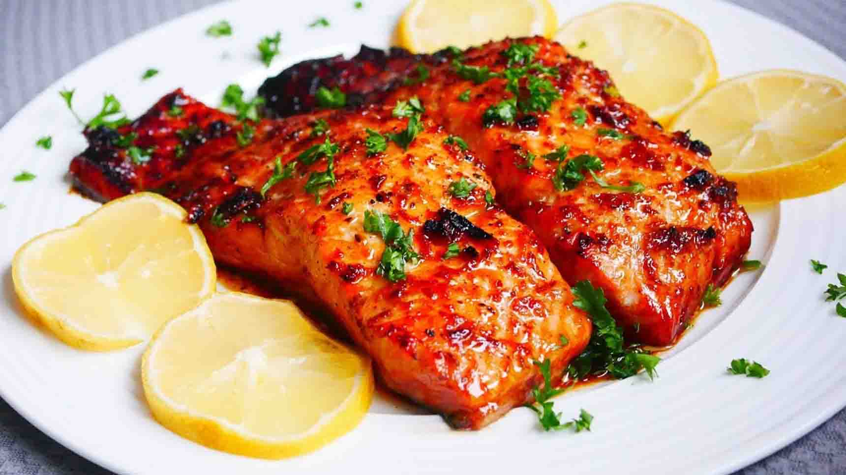 Easy Honey Garlic Salmon Recipe | DIY Joy Projects and Crafts Ideas