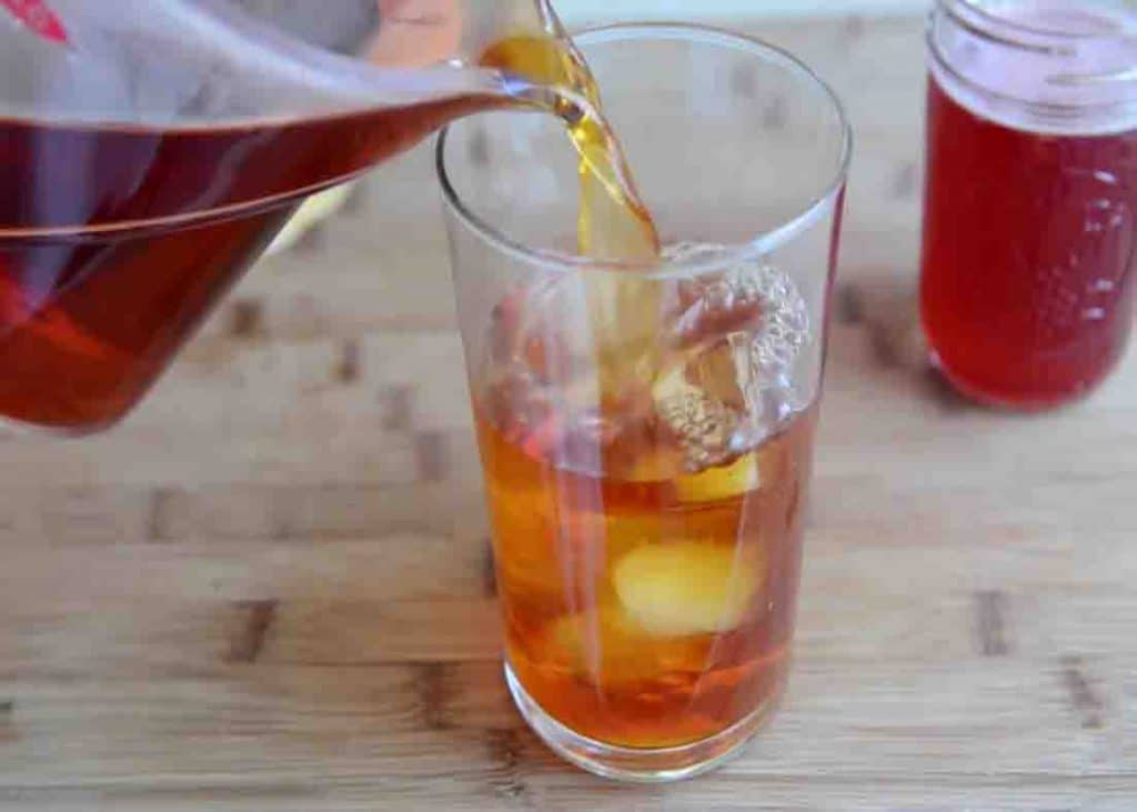 Assembling the sparkling peach iced tea