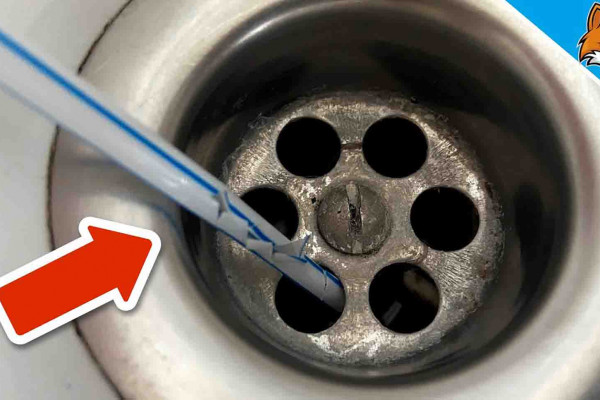 How to unclog kitchen sink using a straw