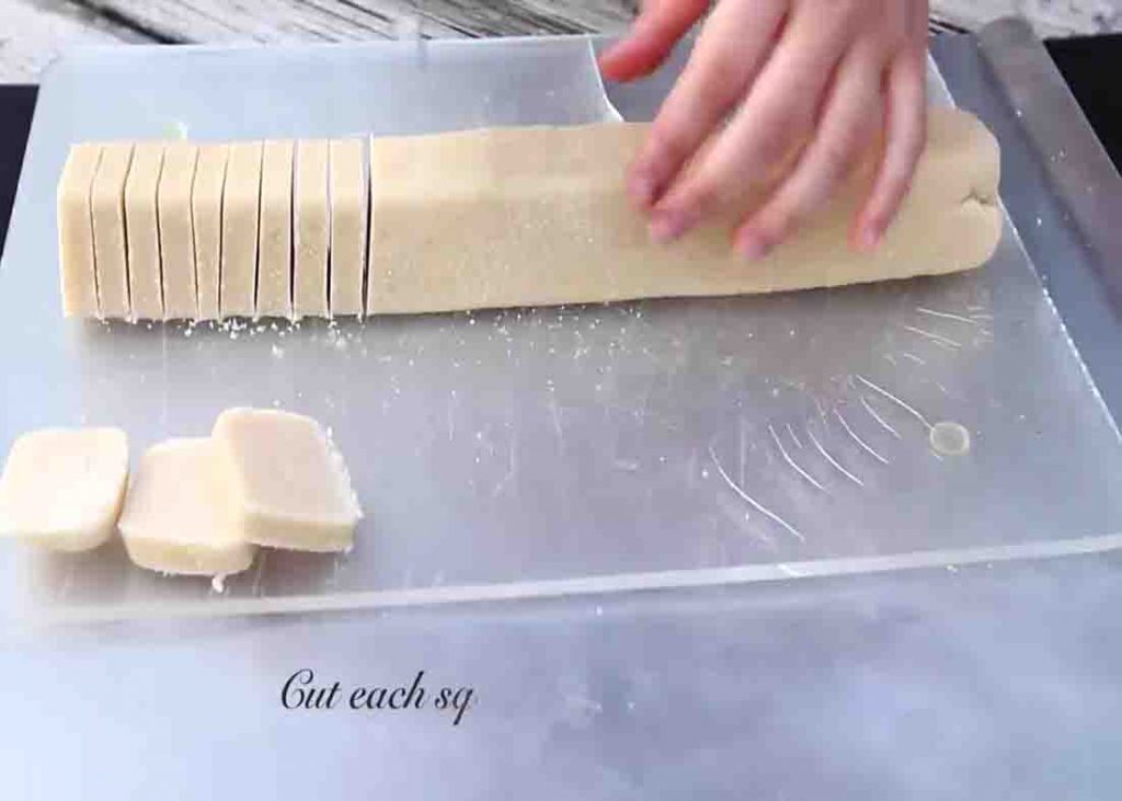 Slicing the cookie dough