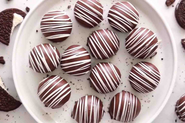 3-Ingredient No-Bake Oreo Truffles Recipe