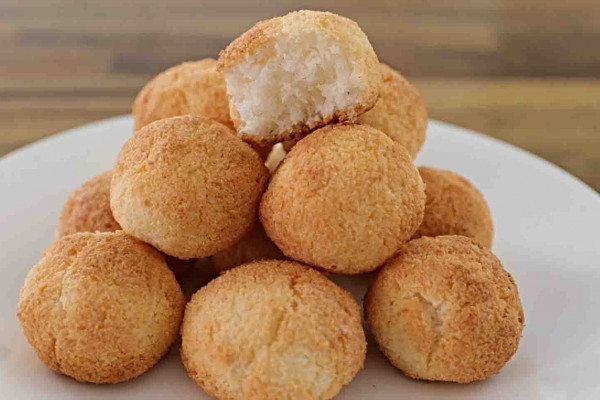 4-ingredient coconut cookies recipe