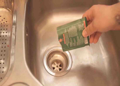 7 Cleaning Tricks With Baking Soda - DIY Joy