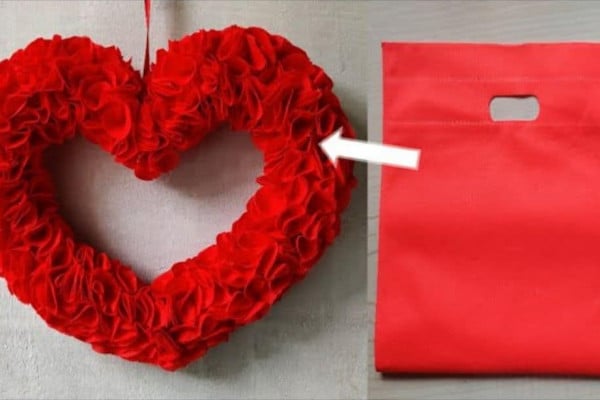 DIY Heart Wreath Made from Eco Bag