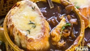 Easy Crockpot French Onion Soup Recipe