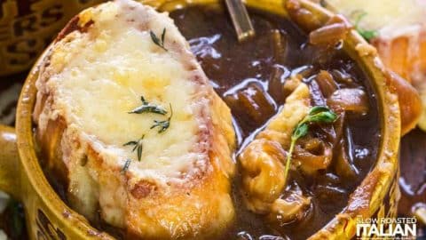 Easy Crockpot French Onion Soup Recipe | DIY Joy Projects and Crafts Ideas